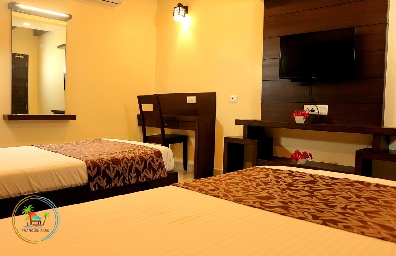 Tranquil Park Hotel ปอนดิเชอรี ภายนอก รูปภาพ