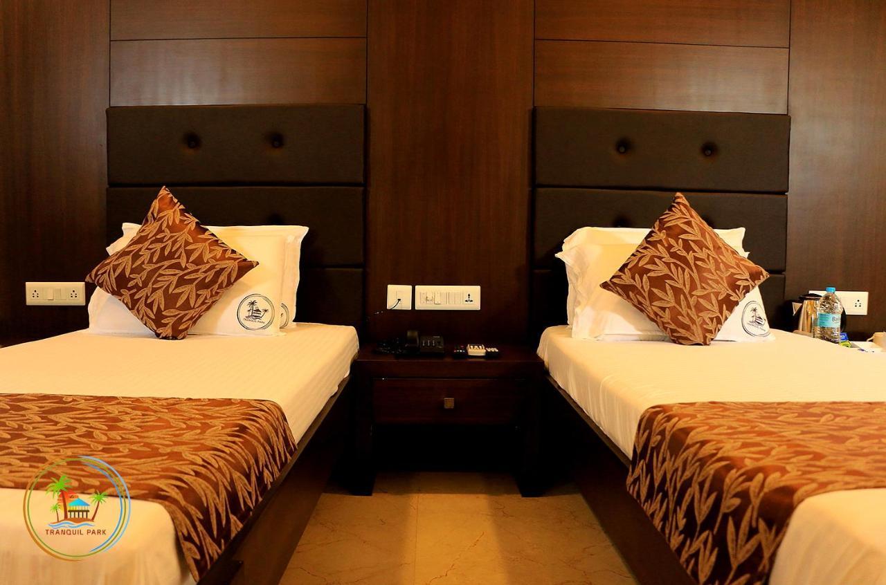 Tranquil Park Hotel ปอนดิเชอรี ภายนอก รูปภาพ