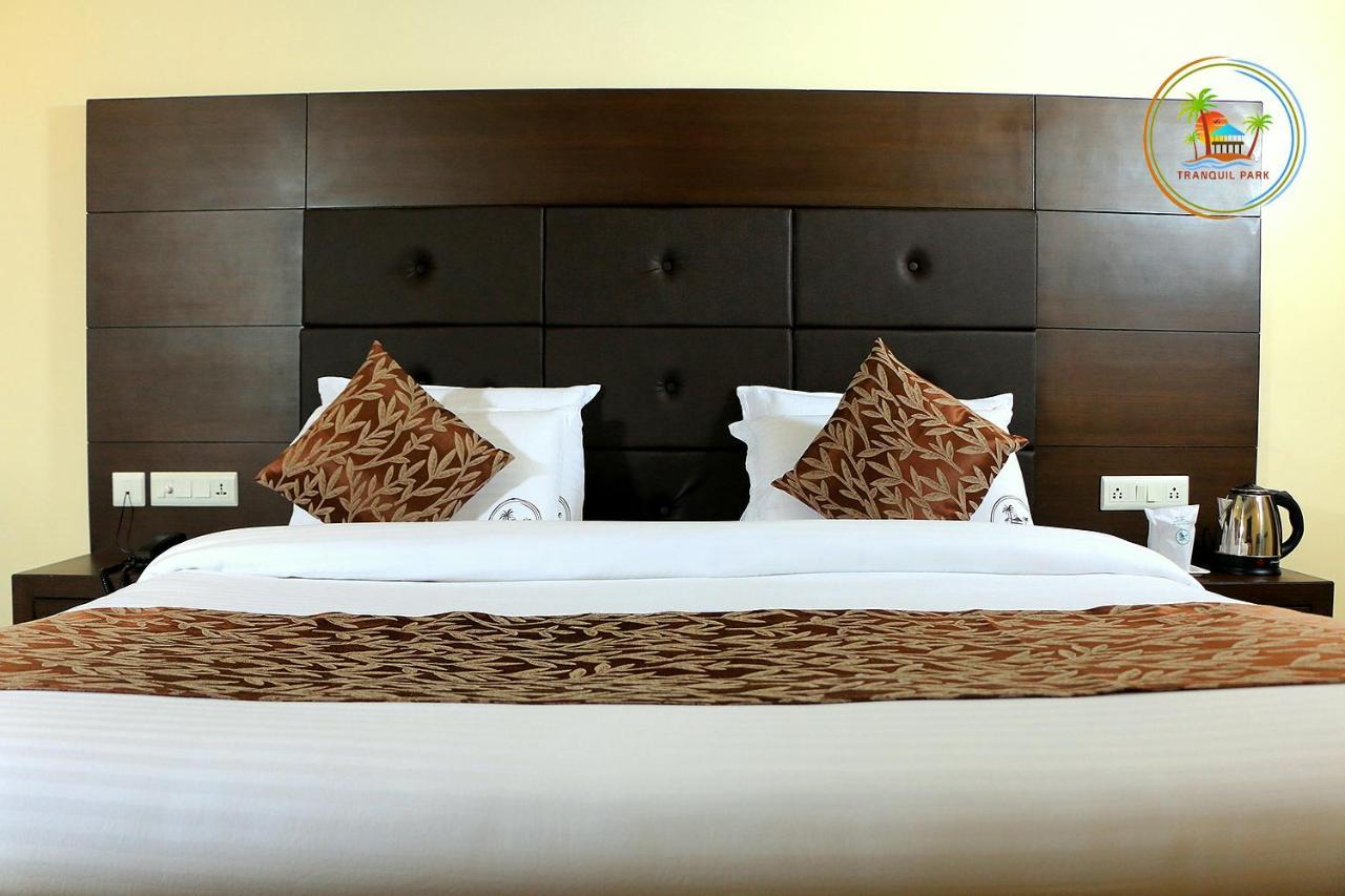 Tranquil Park Hotel ปอนดิเชอรี ภายนอก รูปภาพ