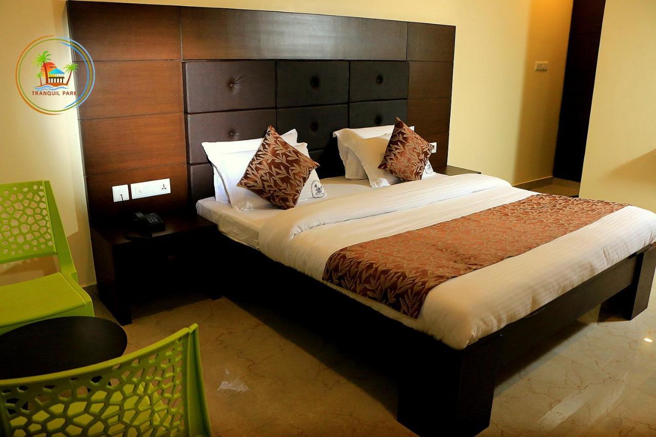 Tranquil Park Hotel ปอนดิเชอรี ภายนอก รูปภาพ