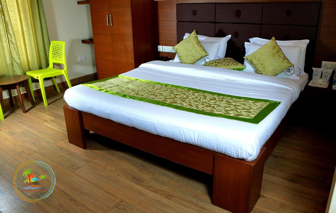 Tranquil Park Hotel ปอนดิเชอรี ภายนอก รูปภาพ