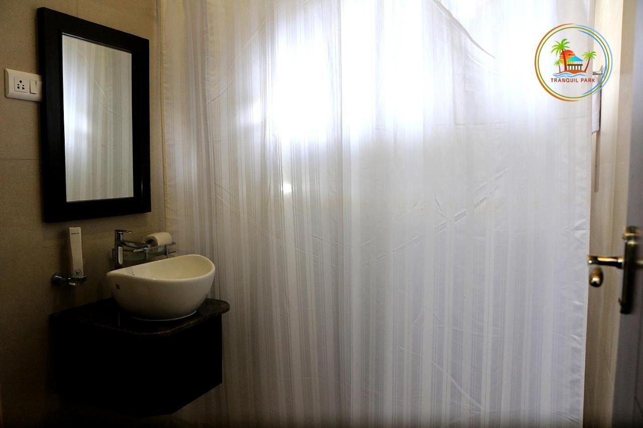 Tranquil Park Hotel ปอนดิเชอรี ภายนอก รูปภาพ