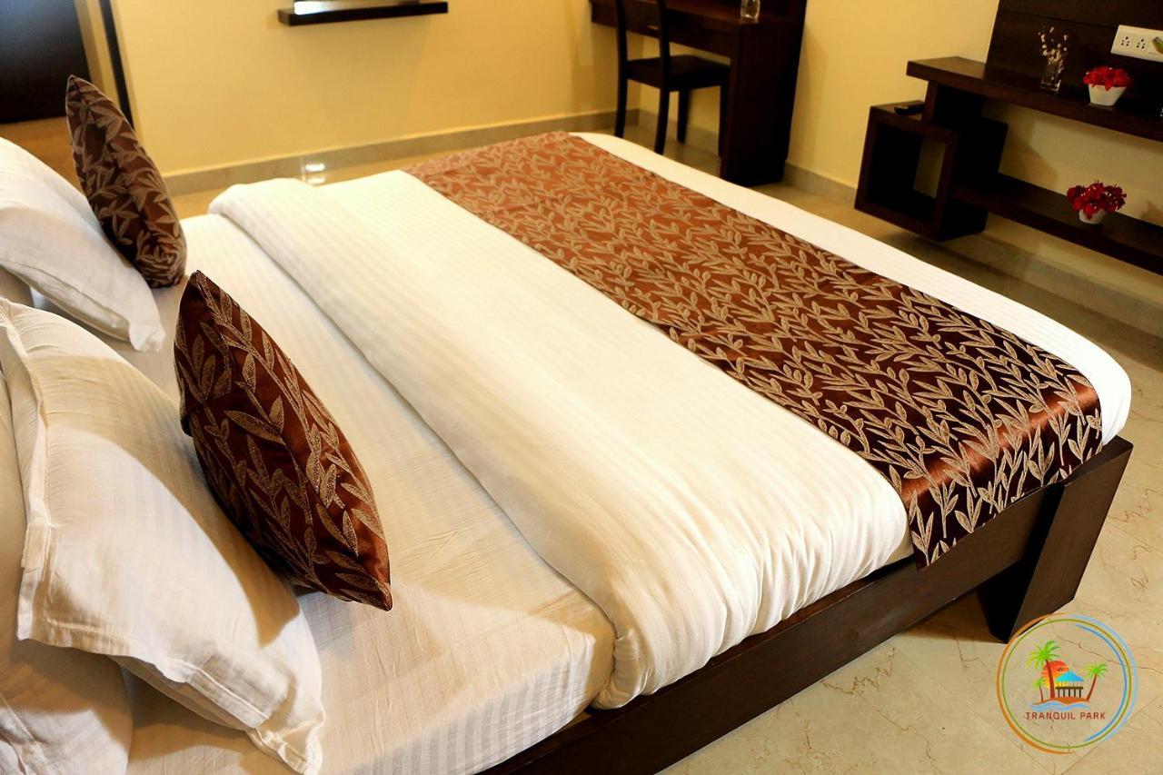 Tranquil Park Hotel ปอนดิเชอรี ภายนอก รูปภาพ
