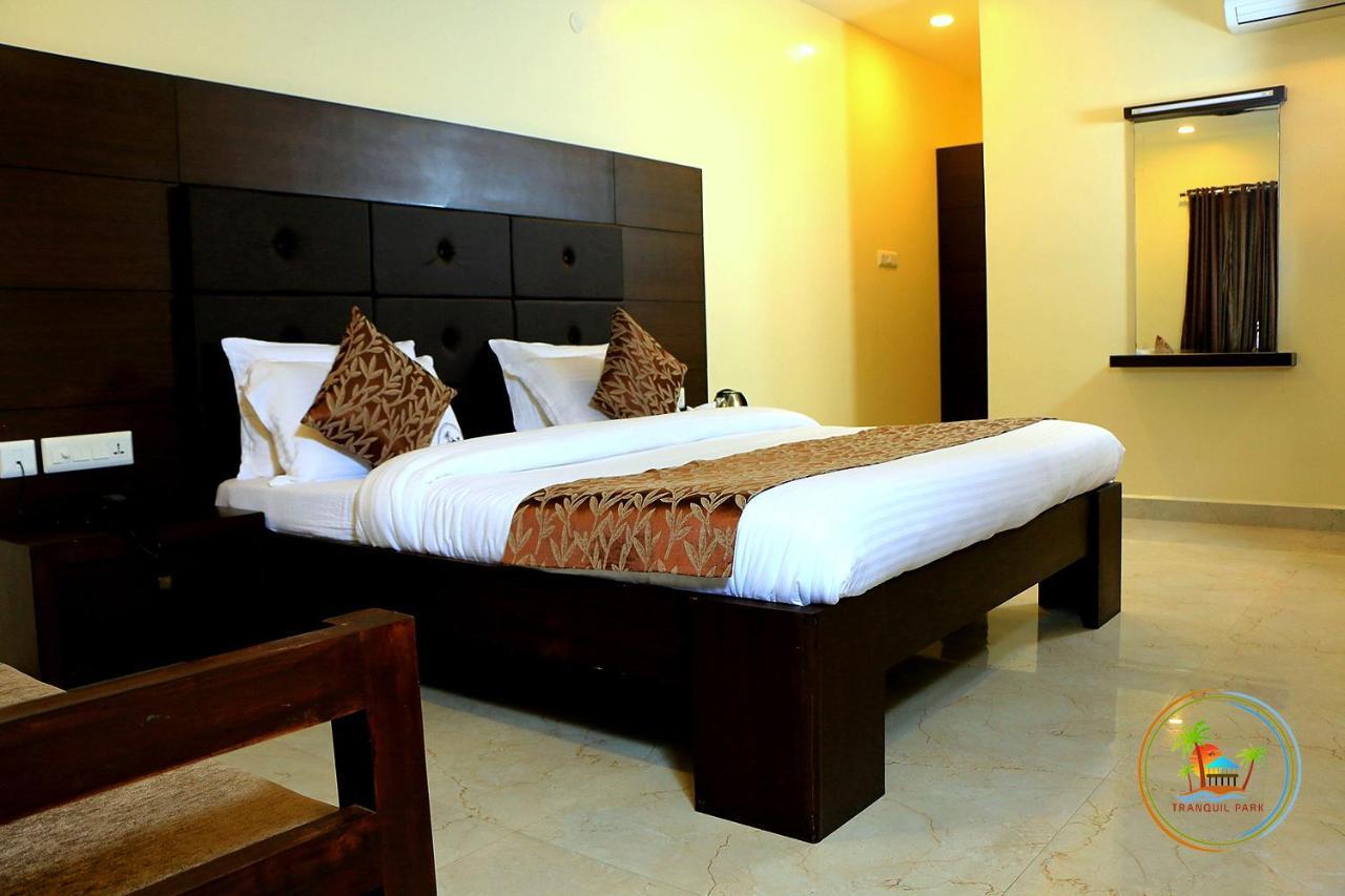 Tranquil Park Hotel ปอนดิเชอรี ภายนอก รูปภาพ